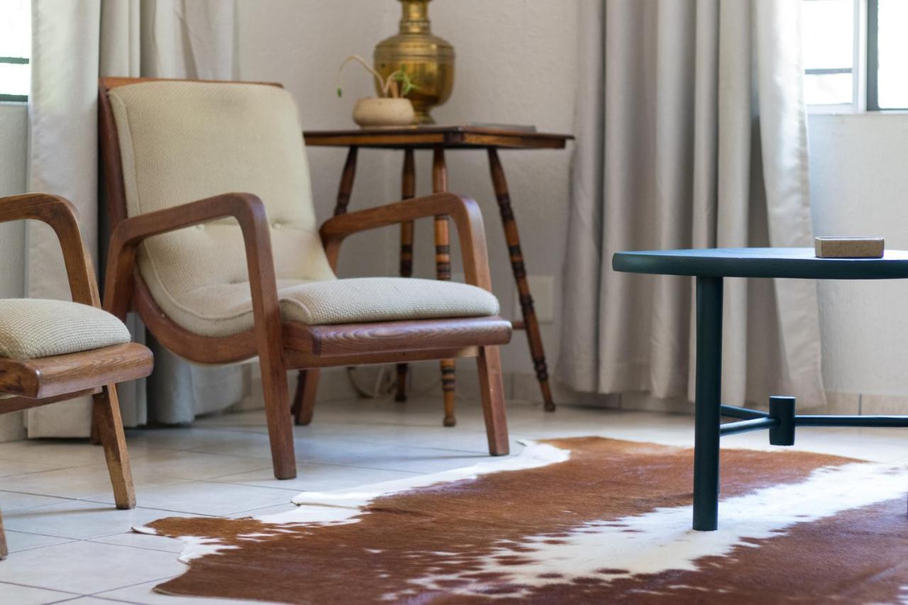 Hello Kruger Hideaway Cottage & Skilpad Studio マールロス・パーク エクステリア 写真