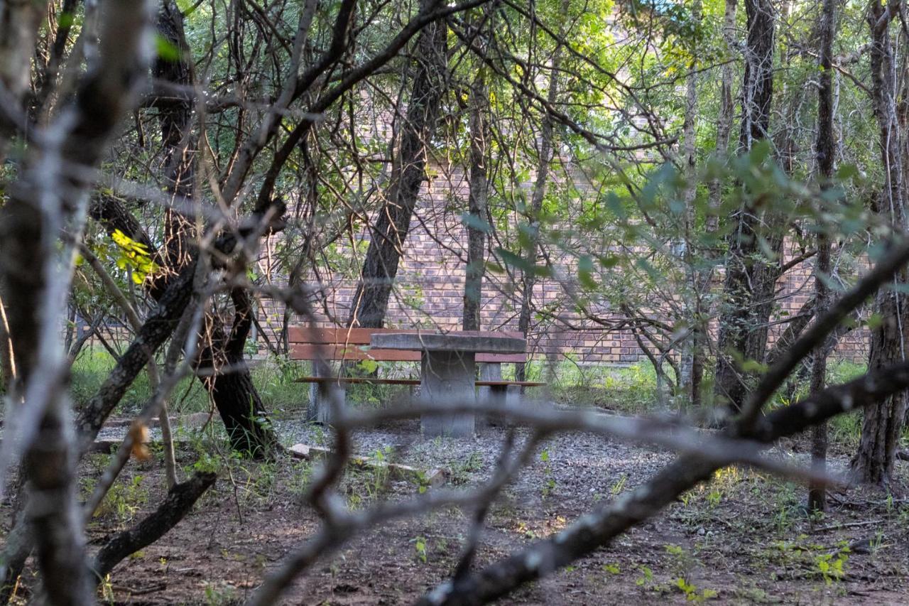 Hello Kruger Hideaway Cottage & Skilpad Studio マールロス・パーク エクステリア 写真