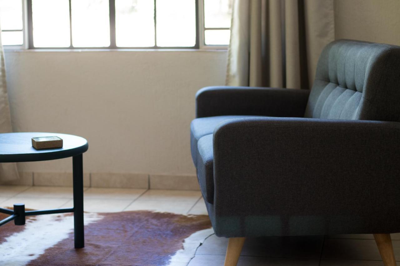 Hello Kruger Hideaway Cottage & Skilpad Studio マールロス・パーク エクステリア 写真