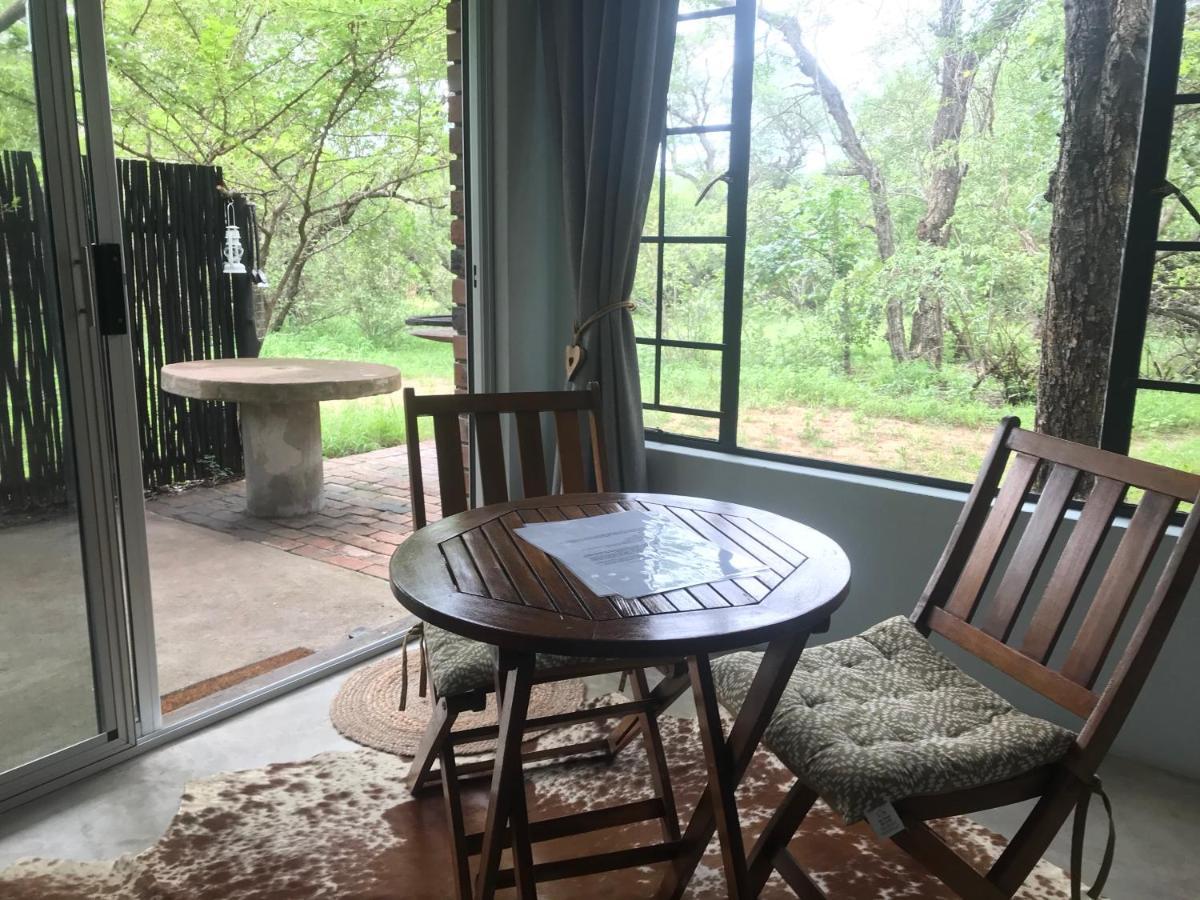 Hello Kruger Hideaway Cottage & Skilpad Studio マールロス・パーク エクステリア 写真