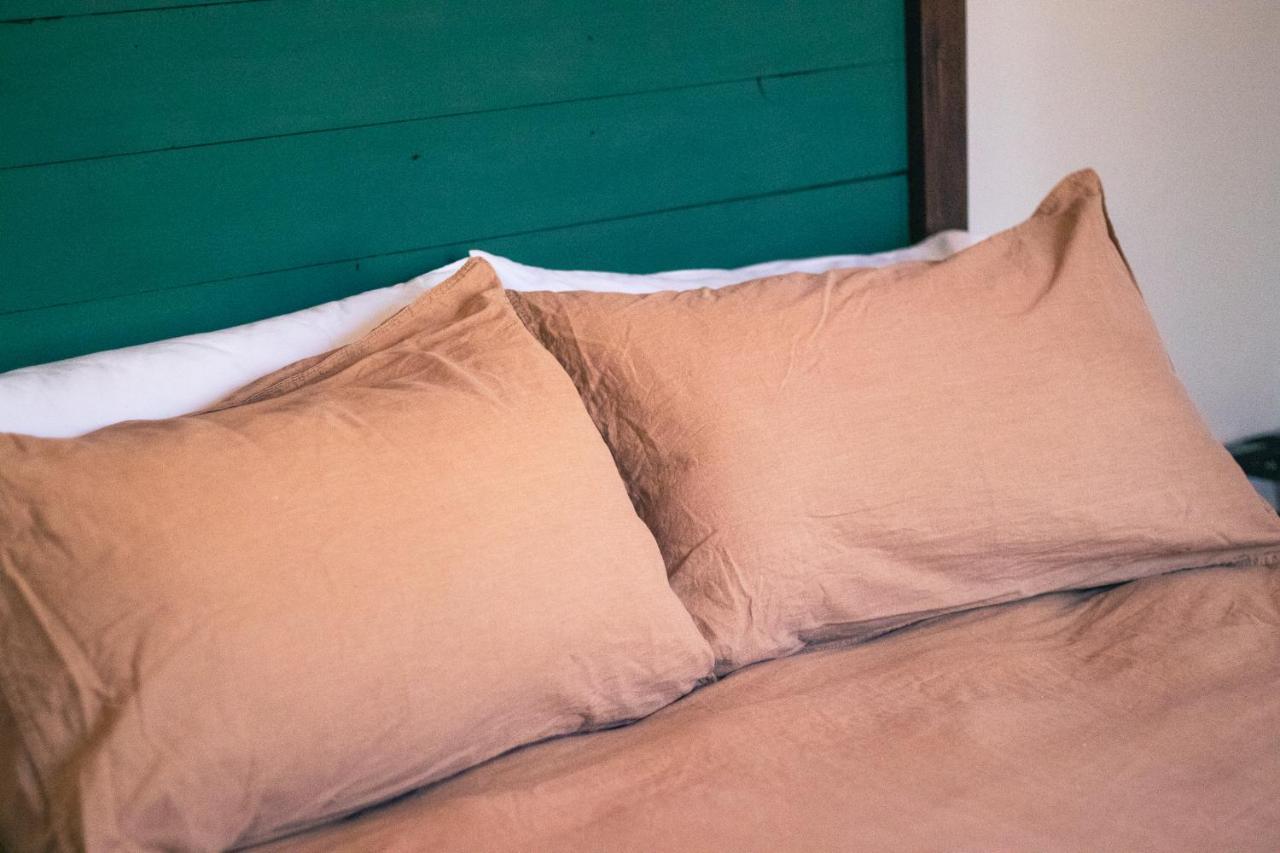 Hello Kruger Hideaway Cottage & Skilpad Studio マールロス・パーク エクステリア 写真